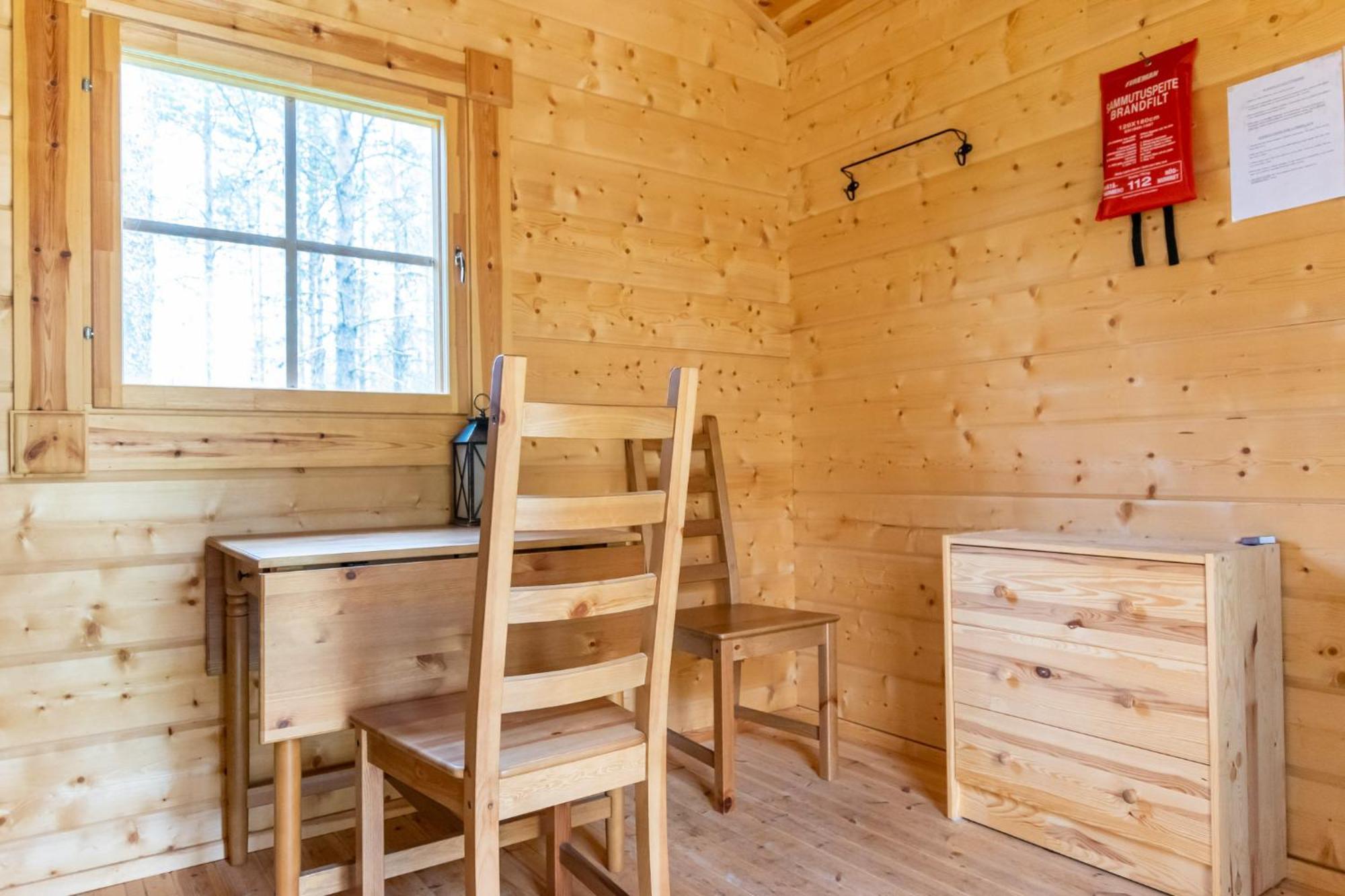 סאלה Karhunkierros Cabins & Huts מראה חיצוני תמונה
